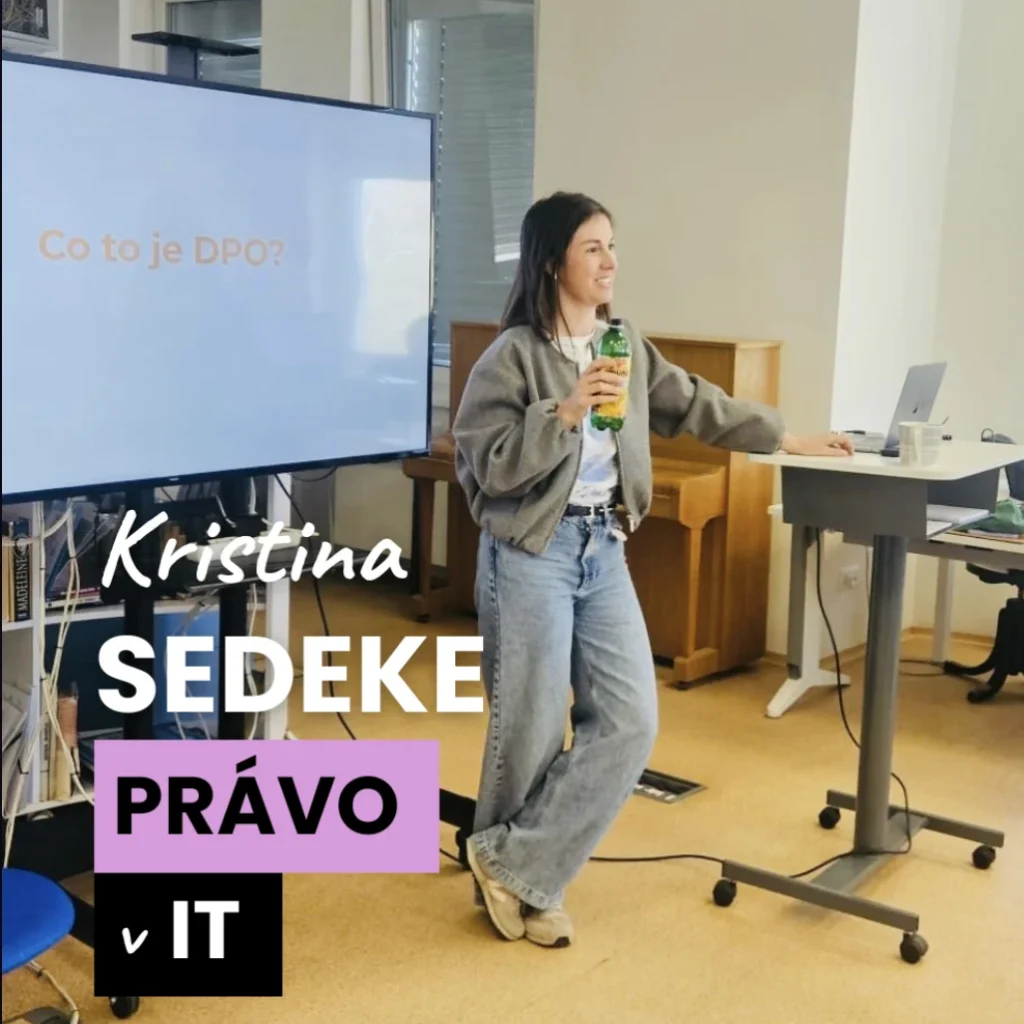 Kristina Sedeke při přednášce o právu v IT.